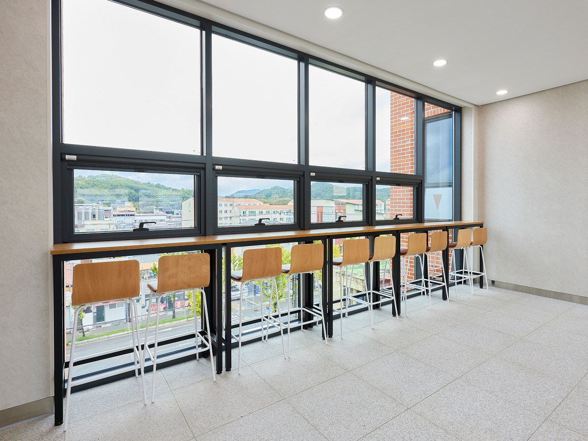 3층 복도 휴게공간