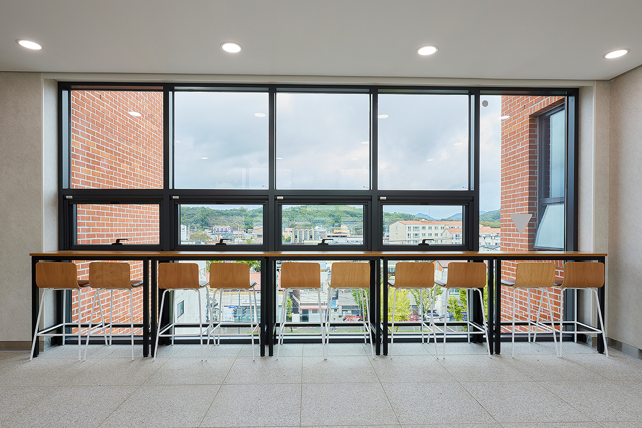 3층 복도 휴게공간